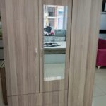 Ahşap desenli gardrop